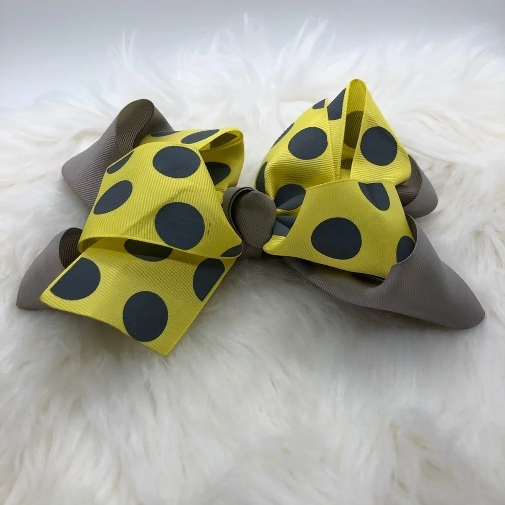 Gaby’s Yellow & Gray Polka Dot Oversized Bow